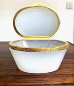 STUNNING 1950S WHITE MURANO GLASS HINGED JEWELRY BOX BY CENDESE MURANO, ITALY