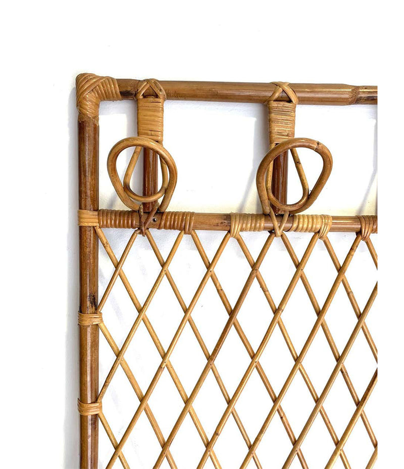 1970S FRENCH RIVIERA RATTAN AND BAMBOO COAT RACK WITH WOODEN SHELF