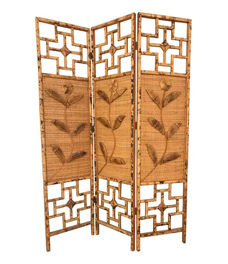 1970S FRENCH RIVIERA THREE PANELLED RATTAN AND BAMBOO SCREEN / ROOM DIVIDER