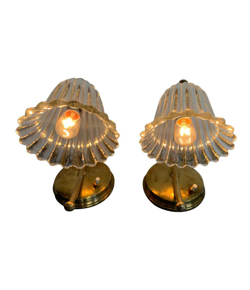 PAIR OF 1960S BAROVIER STYLE ITALIAN LAMPS WITH GLASS FLOWER SHAPED SHADES
